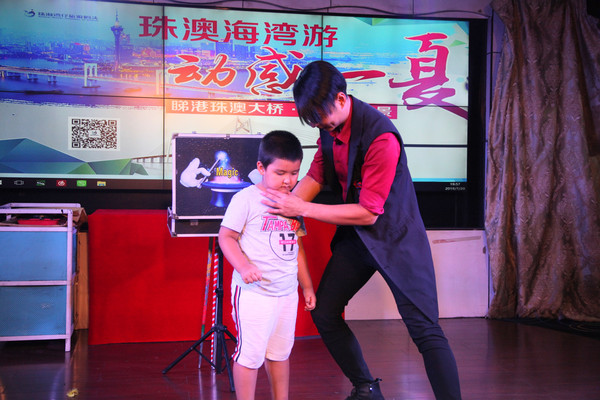 珠澳海湾夜游，看遍左手澳门右手珠海的繁华