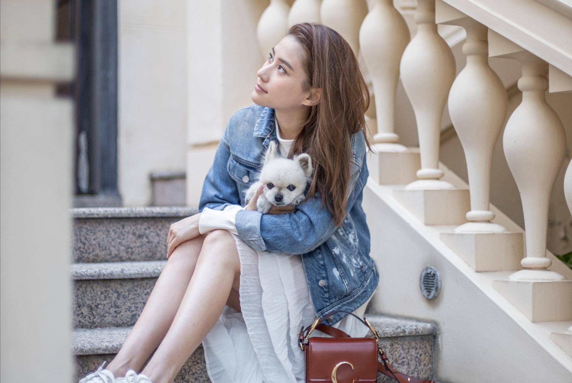 何超莲吃美食的视频,何超莲吃火锅