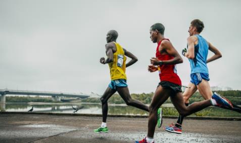 尿黄异味有泡沫是肾有问题吗,尿尿泡沫很多有沉淀物