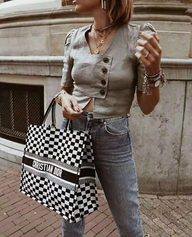 中年什么包包好看又百搭,三十多岁适合哪款百搭包包