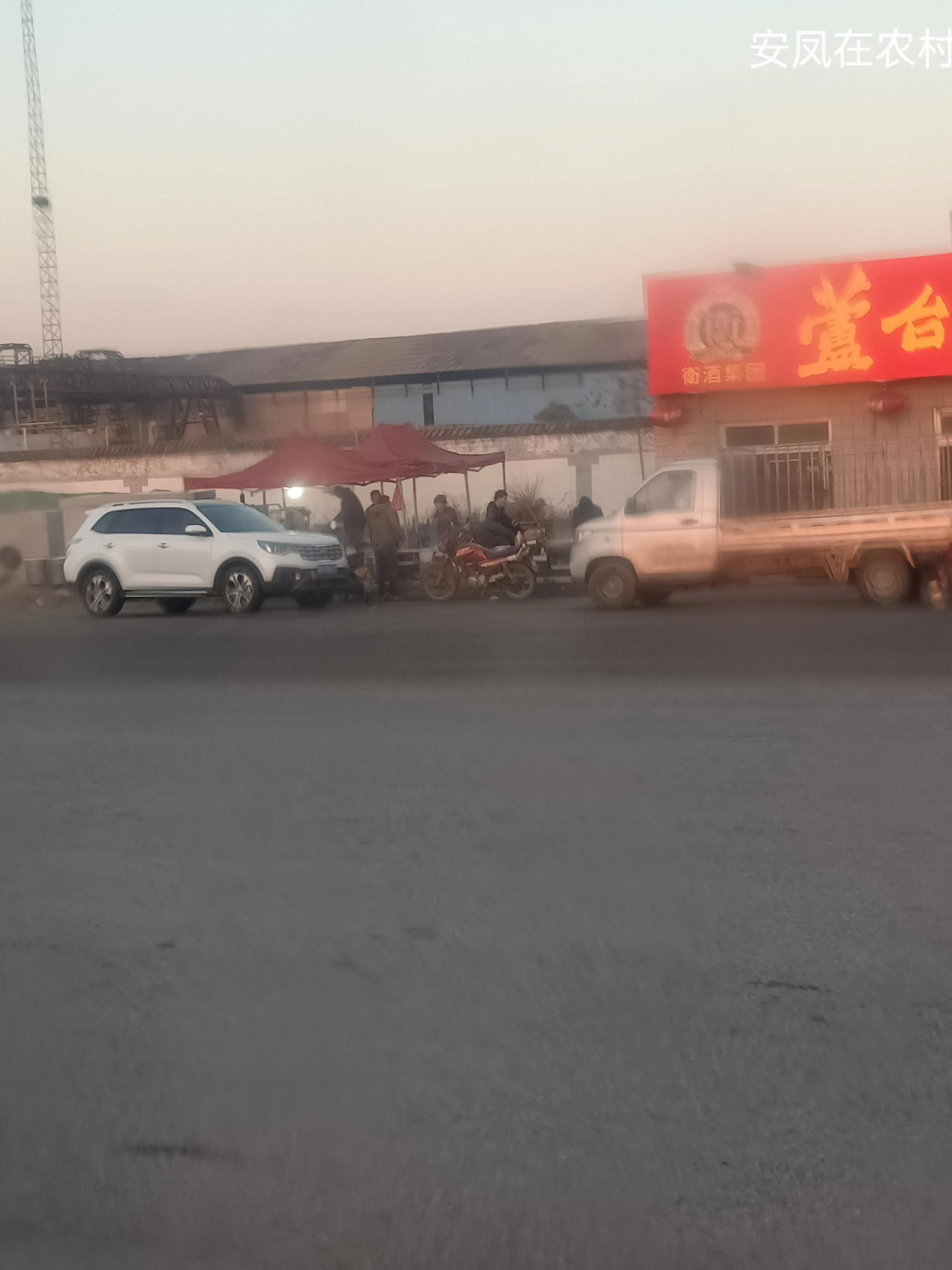 当下最赚钱的小吃生意,一年四季地摊小吃生意最赚钱