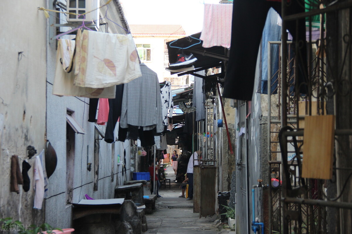 靠写网文月入十万的生活,边打工边写网络小说月入三万