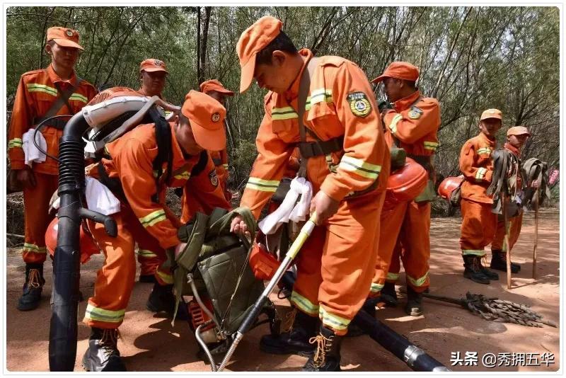 走进“大山之眼”了解长虫山守护者们不为人知的故事