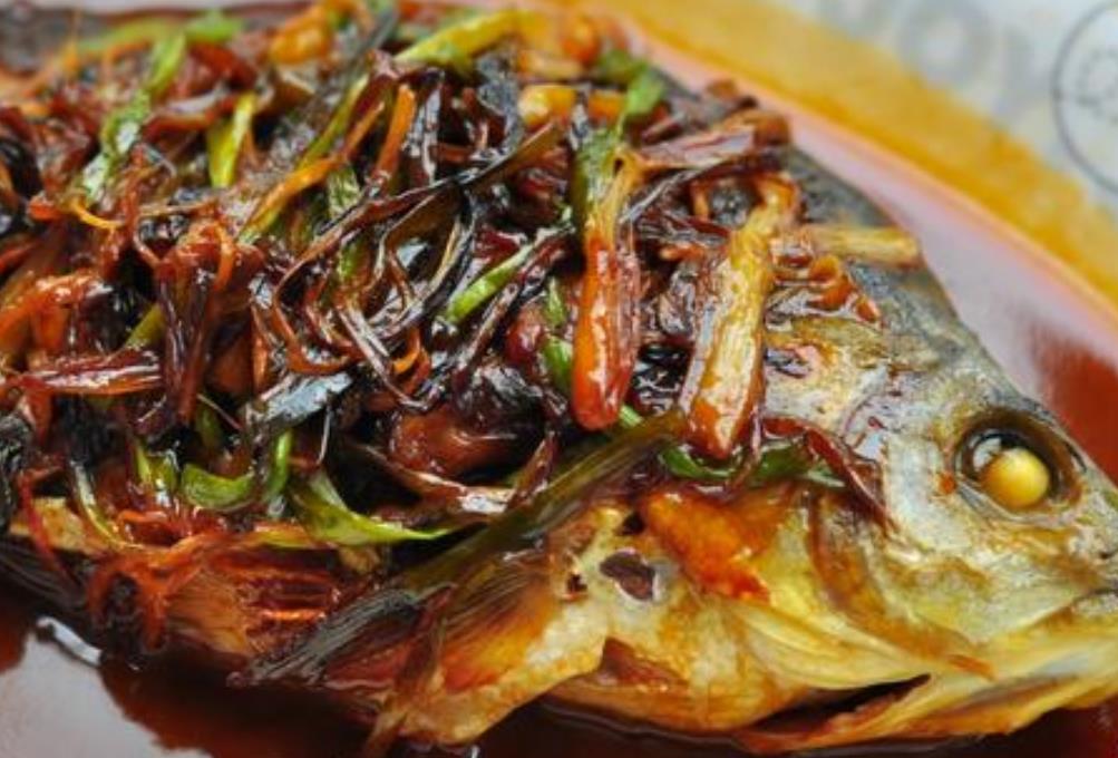 鱼刺卡在喉咙喝醋能把鱼刺软化吗,鱼刺卡喉咙的最佳处理鱼刺方法