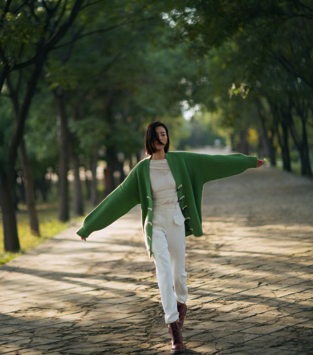 为什么日本女人爱穿和服,日本姑娘穿什么衣服显高