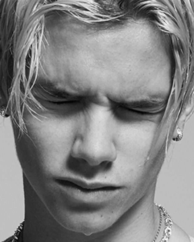 贝克汉姆年轻的腹肌,贝克汉姆年轻时腹肌