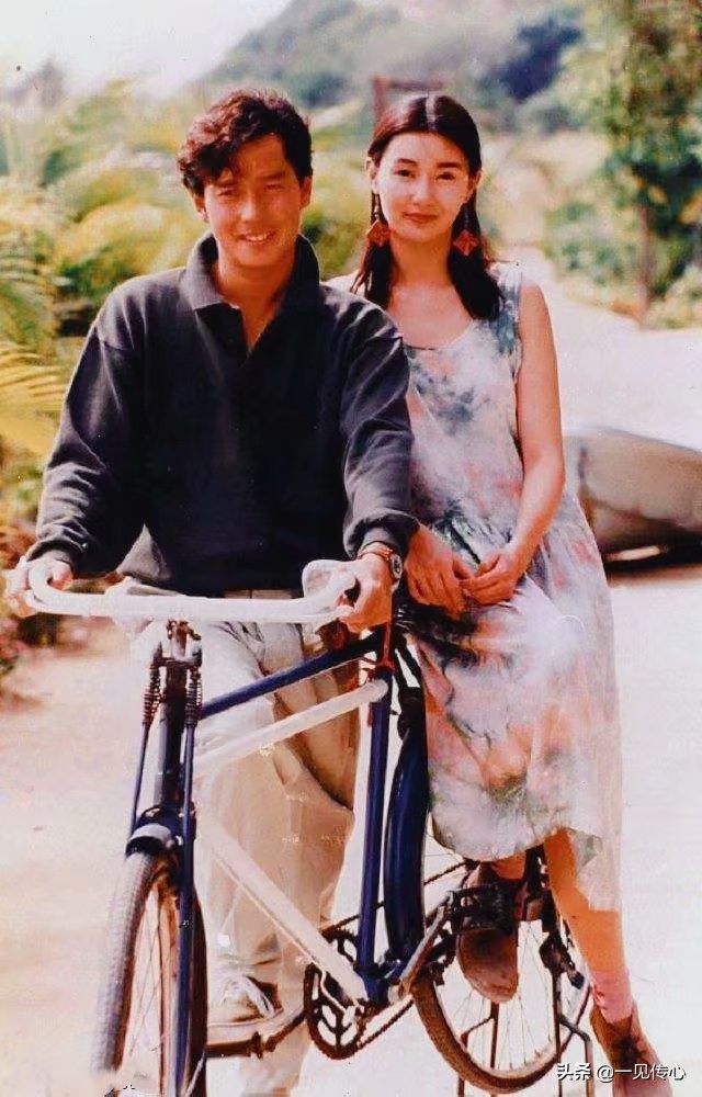 左麟右李讲不出再见,谭咏麟左麟右李