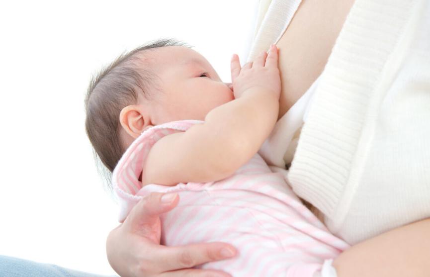 宝宝喂奶喂到多大比较合适,新手宝妈第一次喂母乳怎么喂