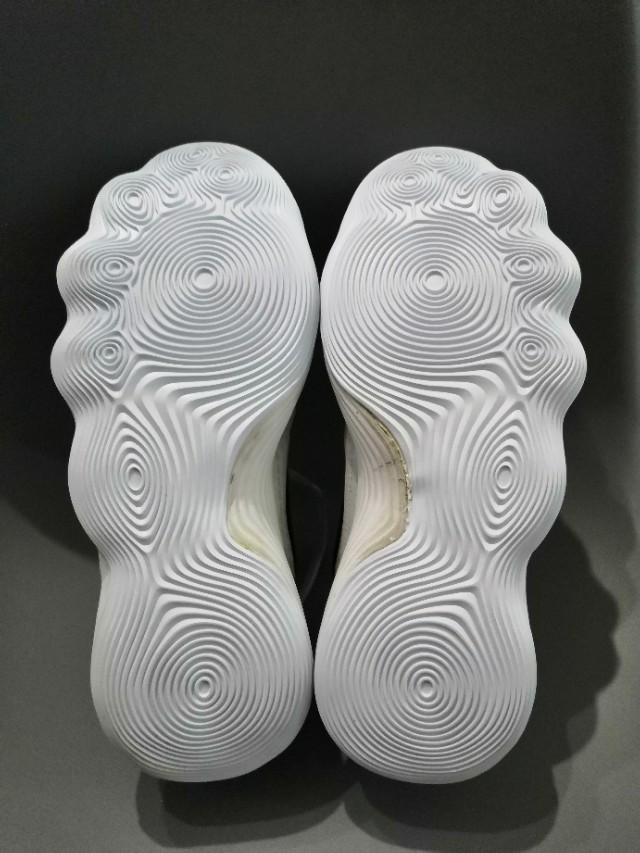 球鞋修护与清理,球鞋修复深度清洗