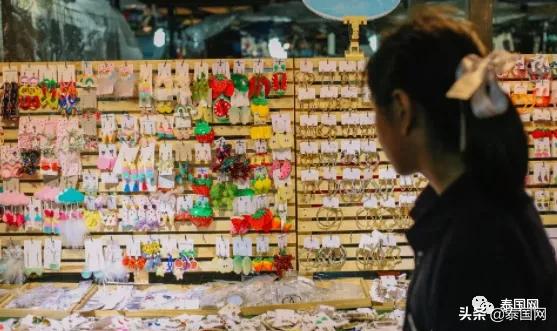 火车夜市，不说再见，只为后会有期……