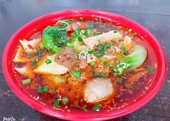 四川超级大学！坐拥15大网红餐厅，中央空调、电梯、免费网络全覆盖！