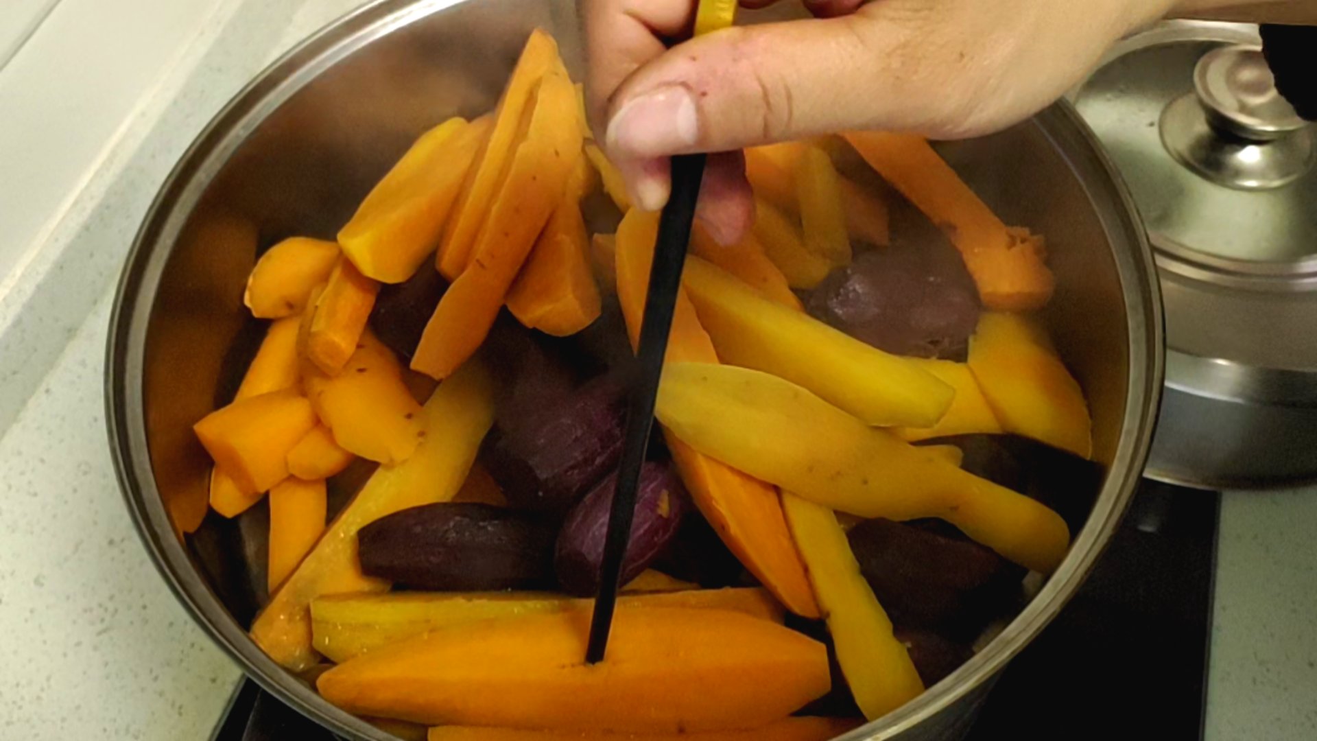 喜欢吃红薯干怎么回事,想吃红薯干教你新做法不用晒