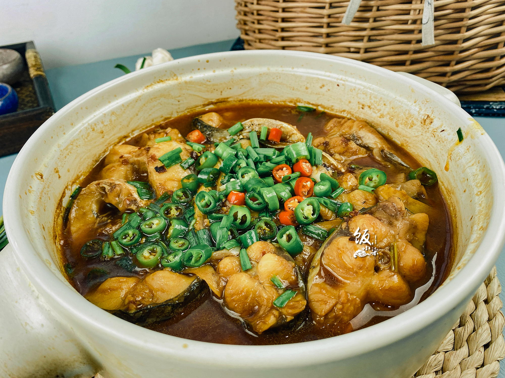 鱼肉这样做不腥不腻比烤鱼还好吃,烧鱼最好吃的做法不用油