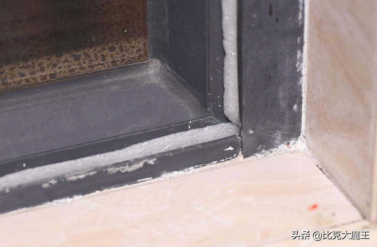 冬天房子窗户漏风怎么做,冬天窗户漏风家里冷飕飕