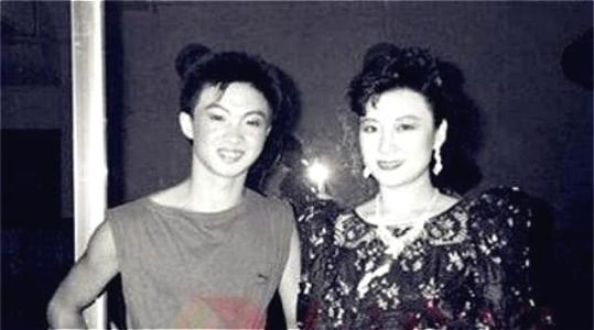 54岁的金星为啥变成男儿身,28岁金星从男性变成女性