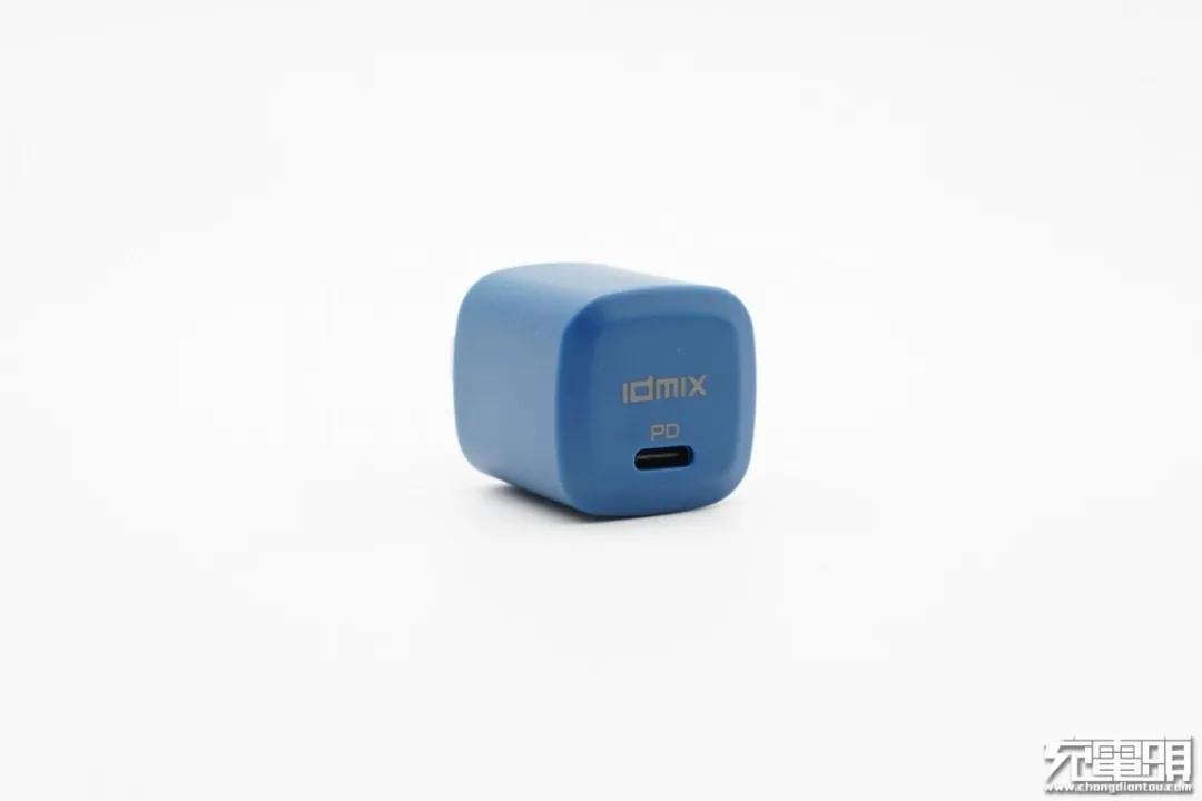 iphone13到底该不该买原装充电器,iphone13有没有充电器