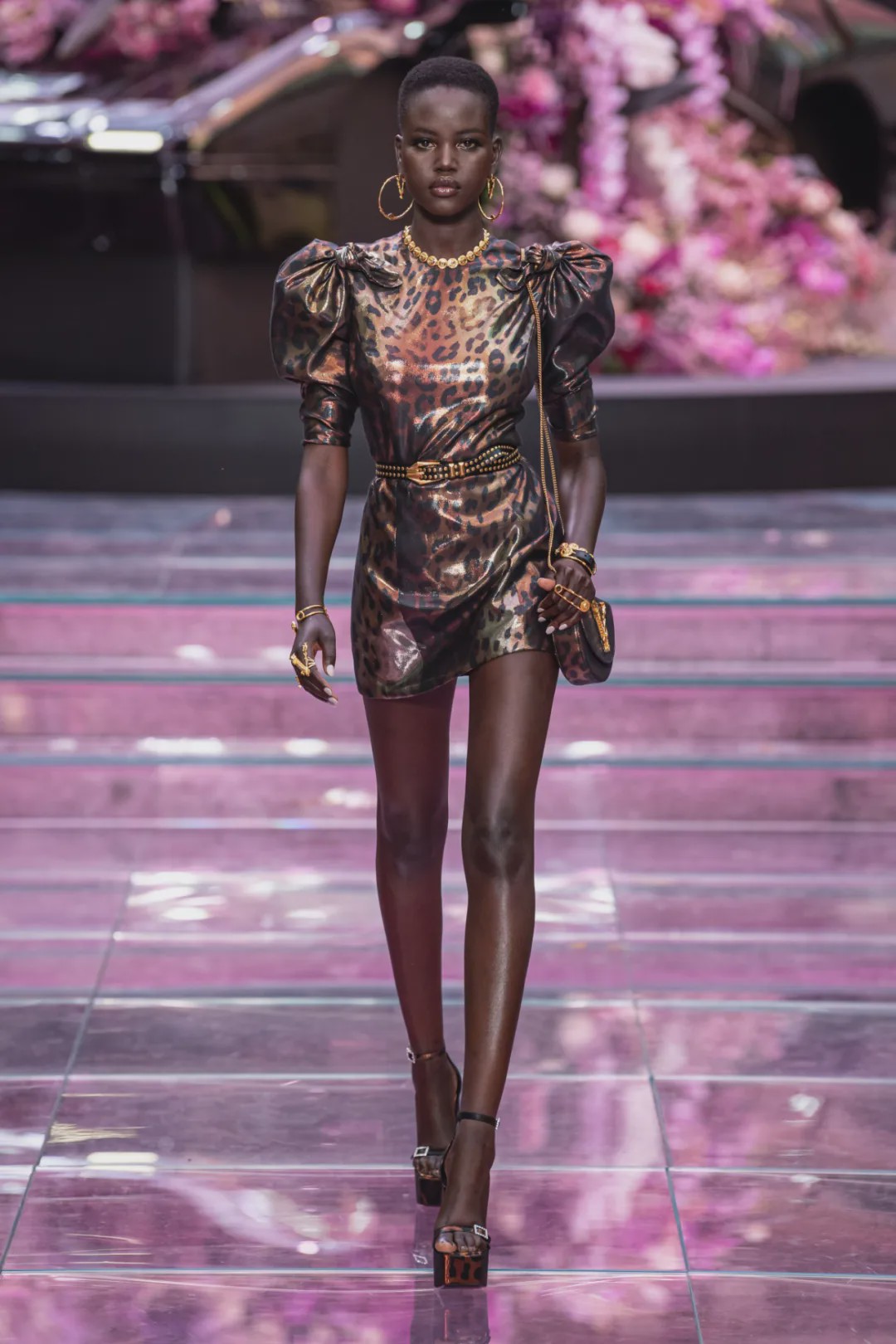 dior璞圭汗鐨崏,dior璞圭汗濂抽瀷