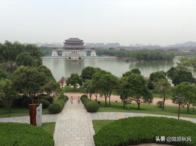 西安兵马俑和大唐不夜城旅游攻略,古都西安兵马俑与大唐芙蓉园一角