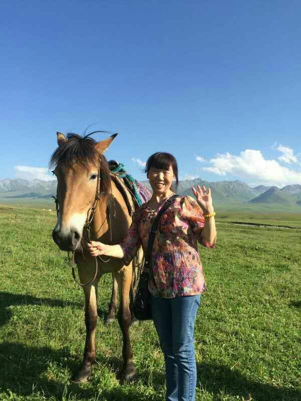 *疆新**是个好地方作者：刘尊鑫