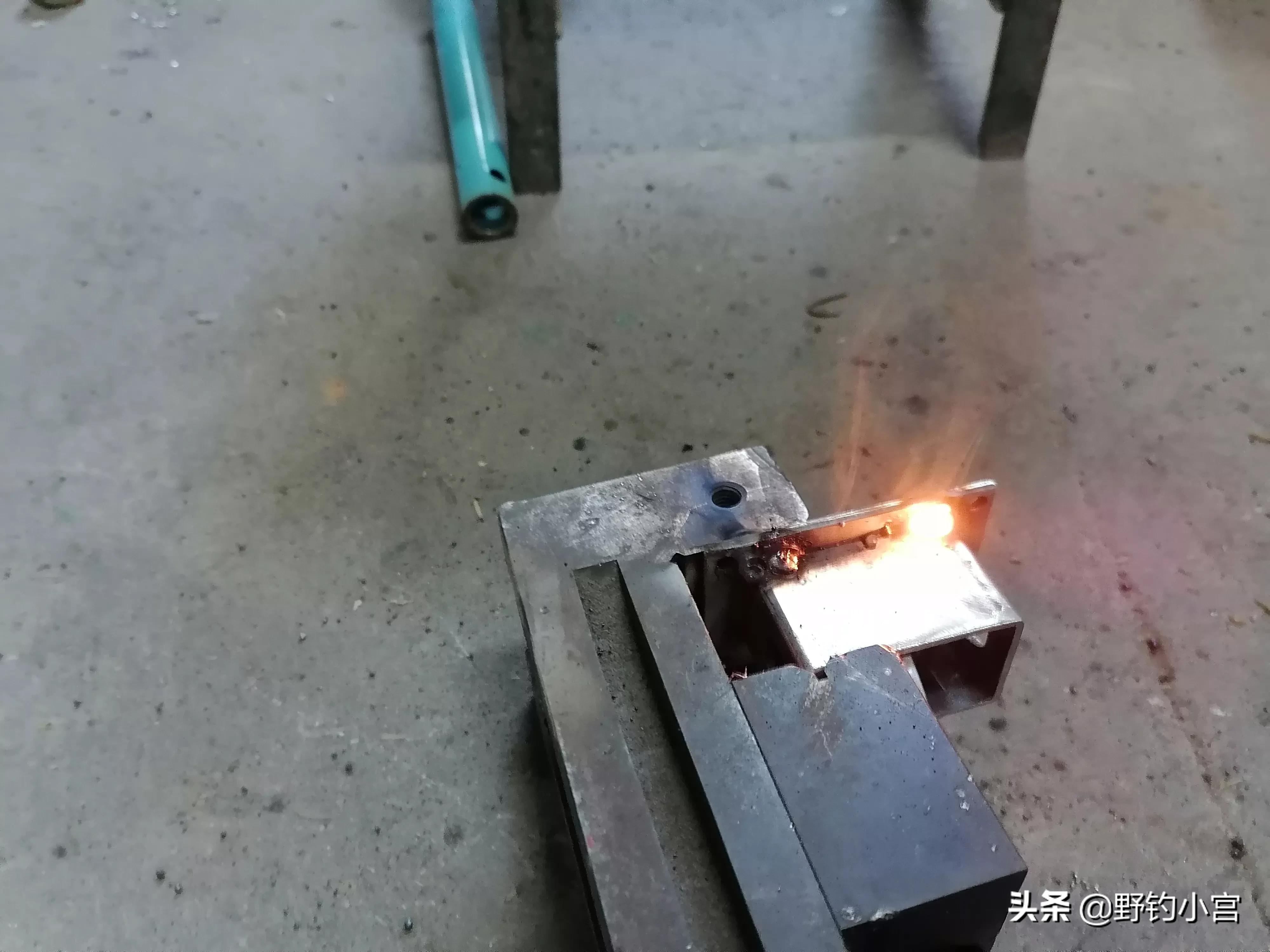 钓友自己设计的钓箱,别人自己制作钓鱼钓箱