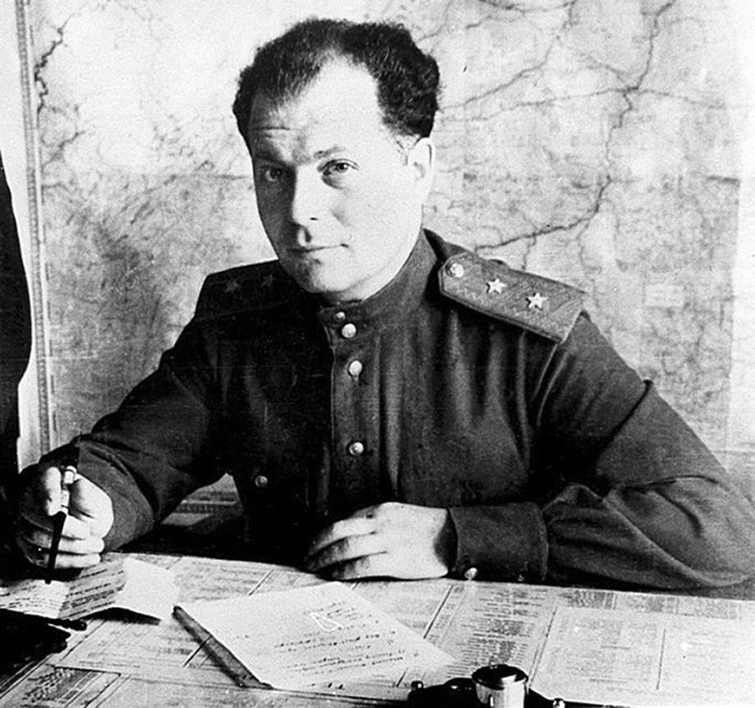 伏罗希洛夫装备,kv2平射型火炮