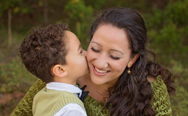 青春期女儿喜欢爸爸怎么引导,女儿从几岁开始比较喜欢爸爸