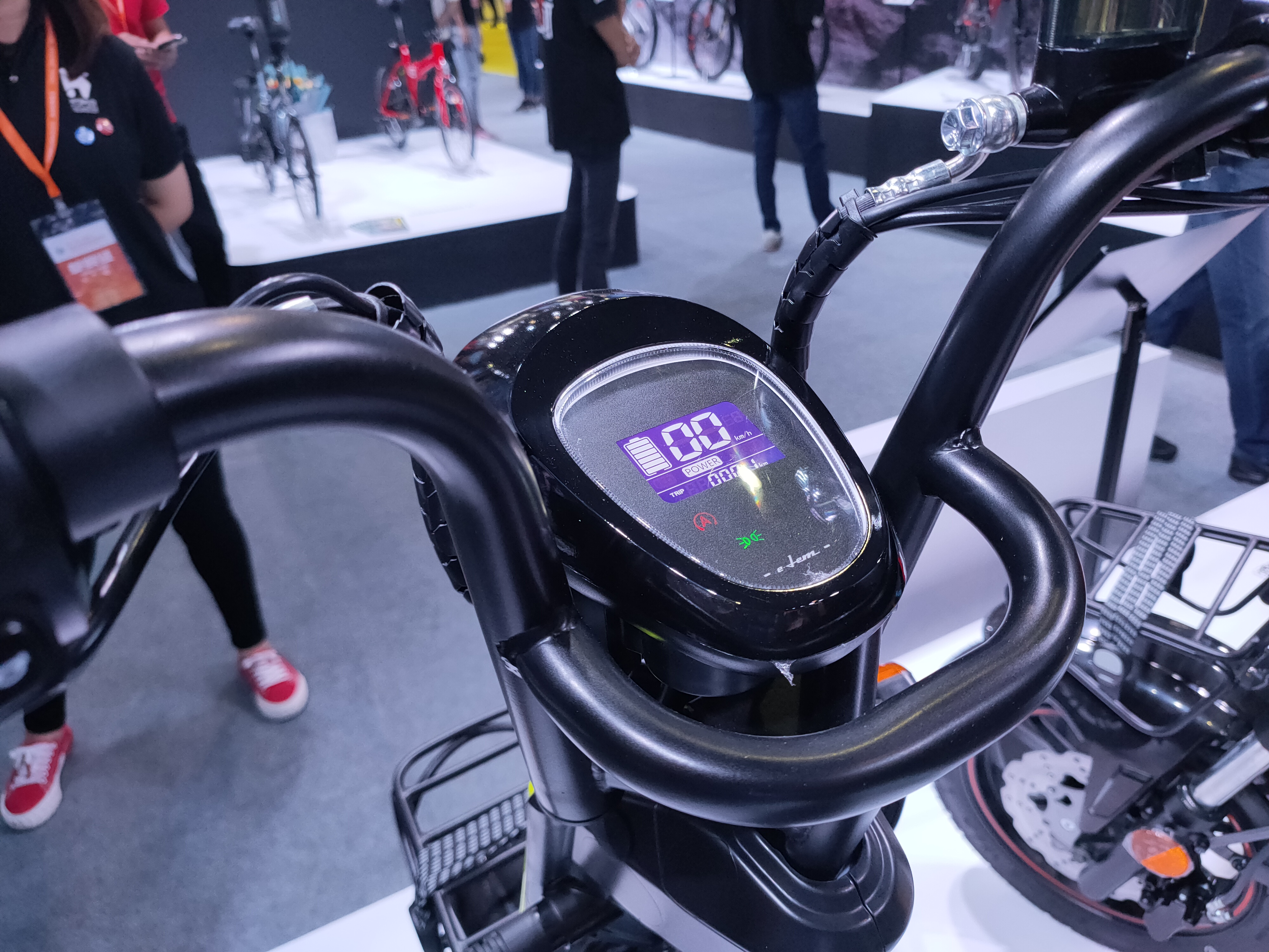 捷安特推出一款新型电动车,捷安特电动车三种模式