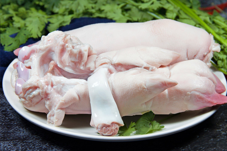 买猪蹄前蹄后蹄的区别,买猪蹄买前蹄好呢还是后蹄好呢