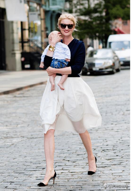 气质穿搭三十多岁女人这样穿,38岁起女人这样穿洋气时髦