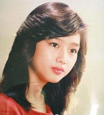 谭咏麟与朱咏婷怎么认识的,谭咏麟娶朱咏婷