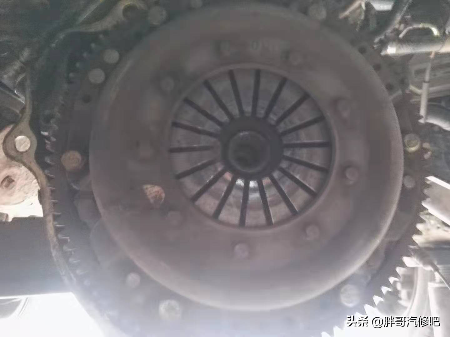 东风小康换离合器片维修视频,东风小康离合器一直响