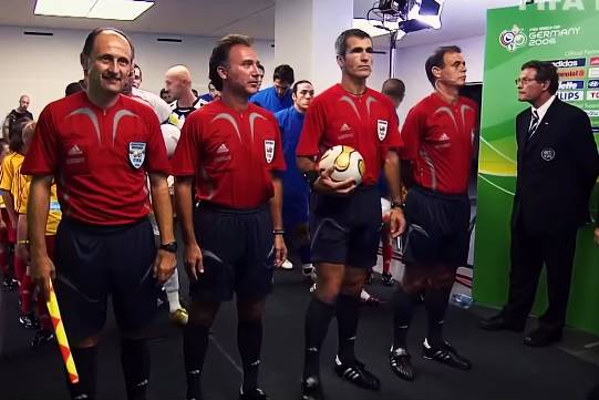 齐达内世界杯顶撞谁被红牌罚下,齐达内世界杯决赛被罚下