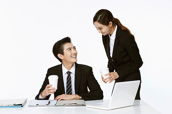 好的工作环境和氛围真的很重要,好的工作氛围能提高工作效率