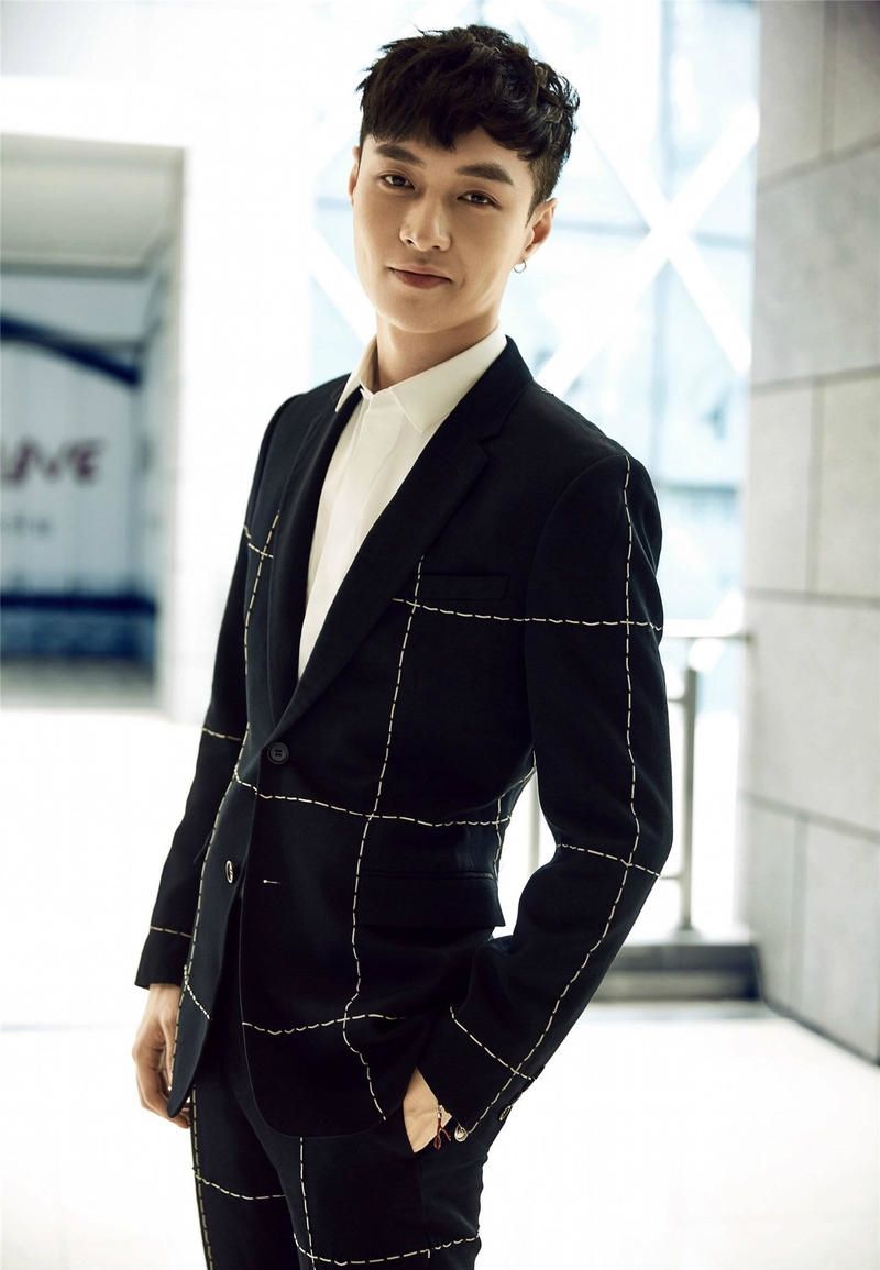 微信群捡漏，穷哥们变阔少，公园顺藤摸瓜，真相大白老公有智慧