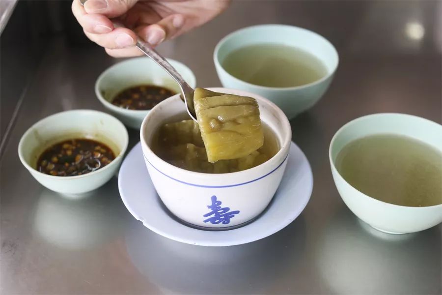 悦泰曼谷水门鸡饭,曼谷水门鸡饭做法