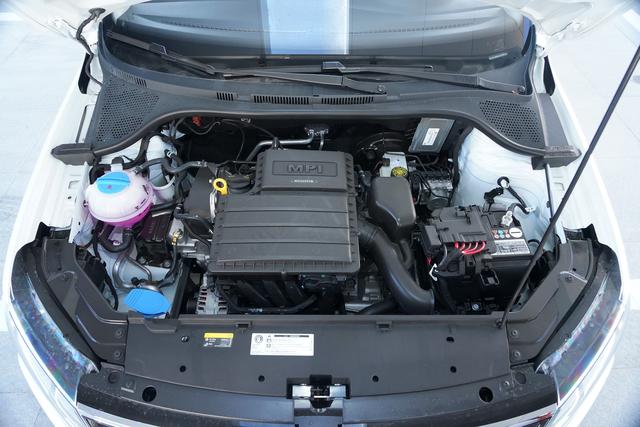 6万多提一辆大众捷达,质量好皮实耐用,有1.4L发动机还不费油