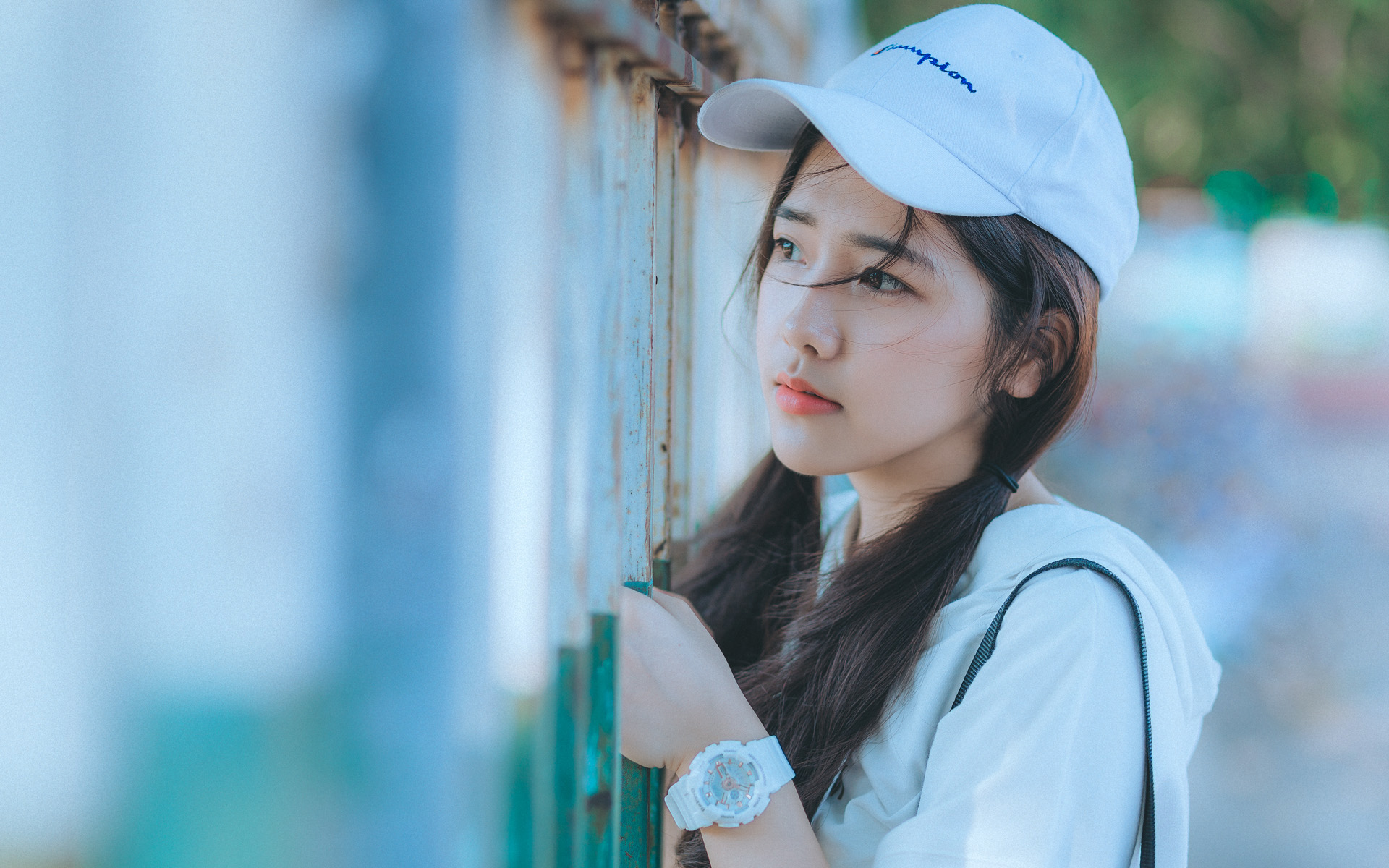 男人忙隔一天联系你正常吗,男人让你主动联系他应该怎么回