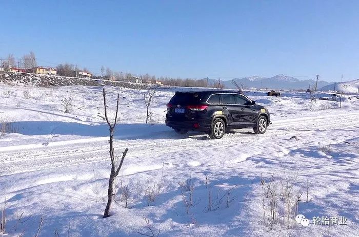 邓禄普雪地胎测评,邓禄普全地形轮胎冰雪路面