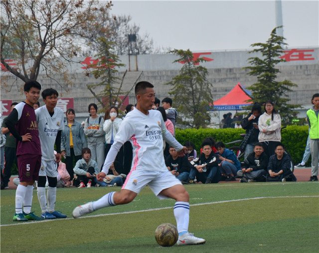 淬炼学子的竞技人生:为每一次努力喝彩