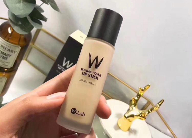 秋冬粉底液中性持久不暗沉,粉底液测评混干皮阿玛尼跟ysl