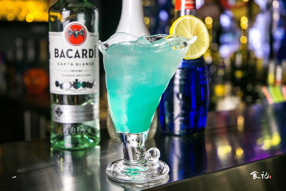 写字楼里的观景酒馆,写字楼里面的酒馆