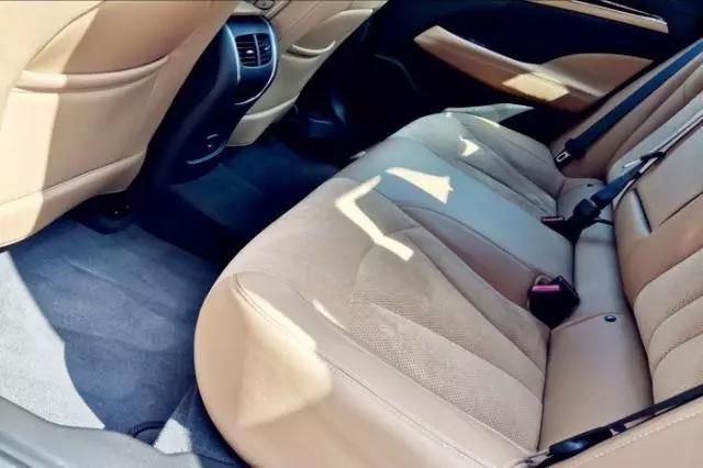 都说君越油耗很高是不是真的,别克君越到底油耗多少