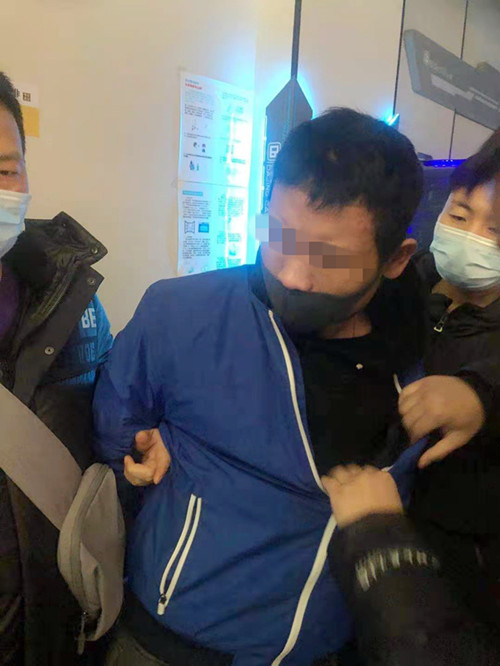 男子深夜入室盗窃被抓,男子流窜多地盗窃被抓