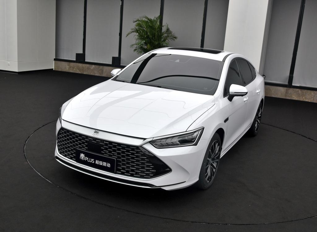 秦混动与卡罗拉双擎,秦plus新能源pk卡罗拉双擎