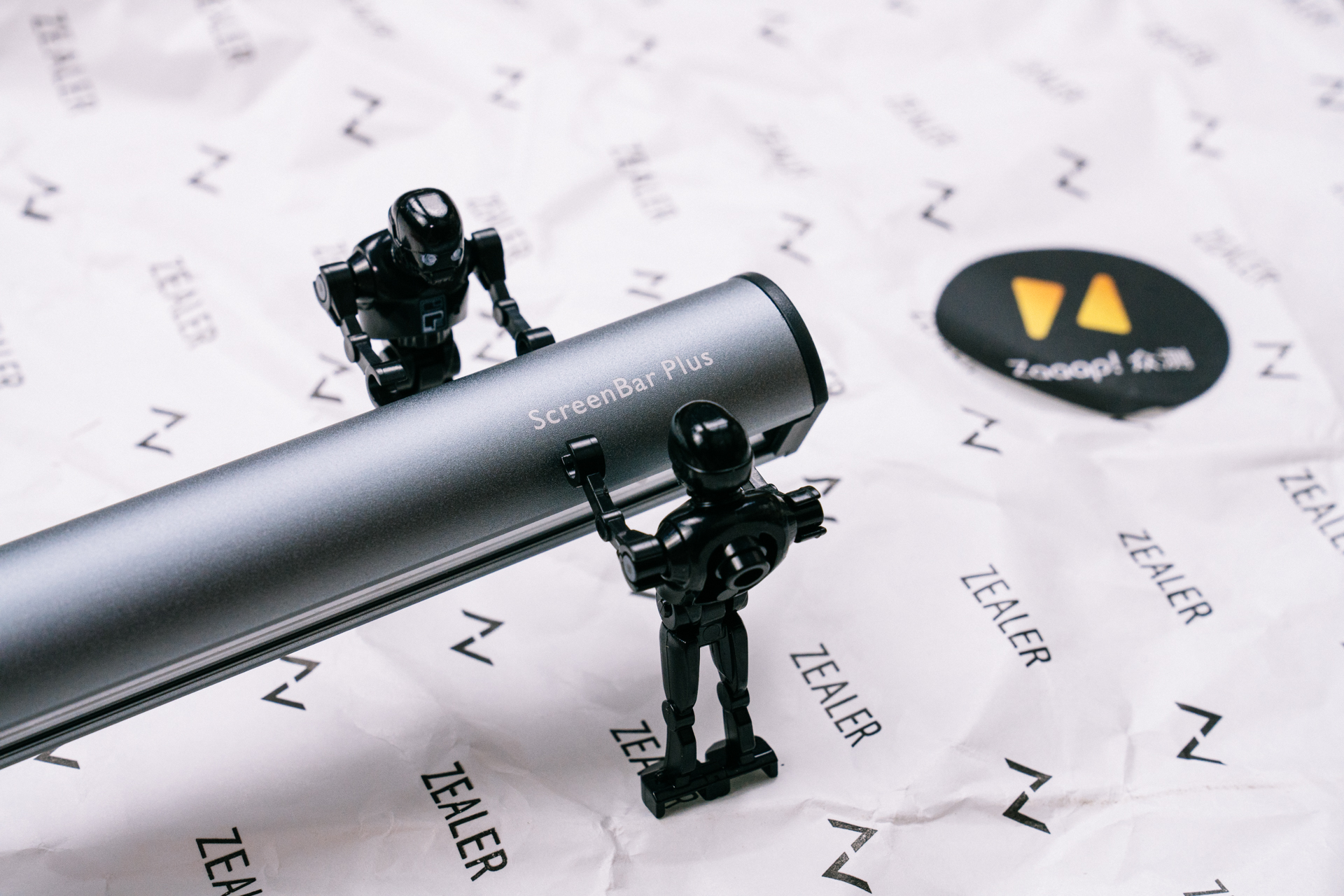 明基screenbar智能屏幕挂灯评测,明基screenbar夜晚挂灯