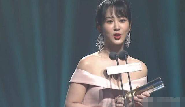 主持人调侃杨紫李现,谁在节目里喊杨紫大紫