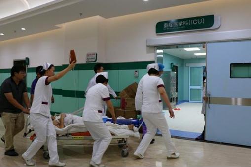 产妇进了产房才明白的十件事儿,产妇出产房怕见风蒙被子老公哭