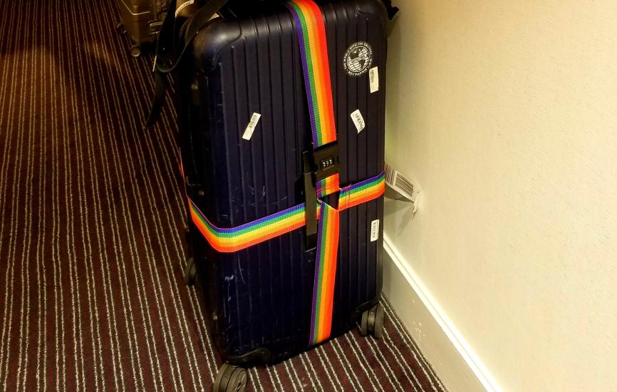 rimowa旅行箱带屏幕,rimowa箱子测评