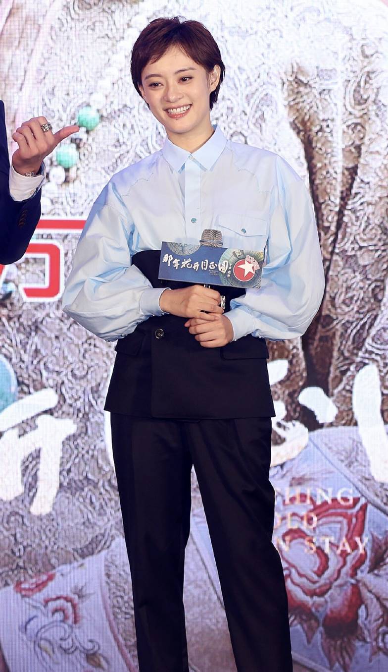 孙俪终于蓄起了长发,孙俪穿碎花裙视频