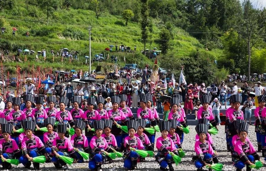 湘西苗族文化习俗及讲解,了解湘西苗族文化和风土人情